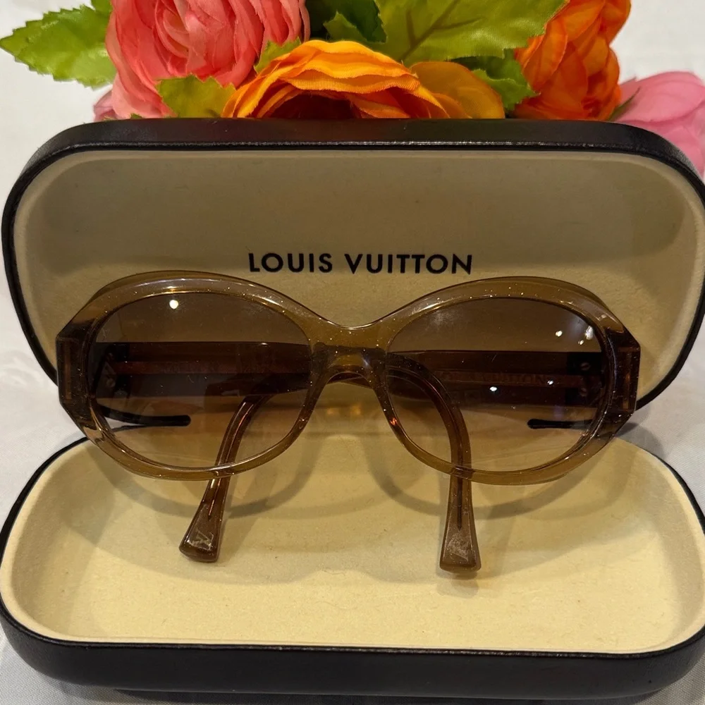 Authentic Louis Vuitton Gold and Brown Glasses - Picture 3 of 15